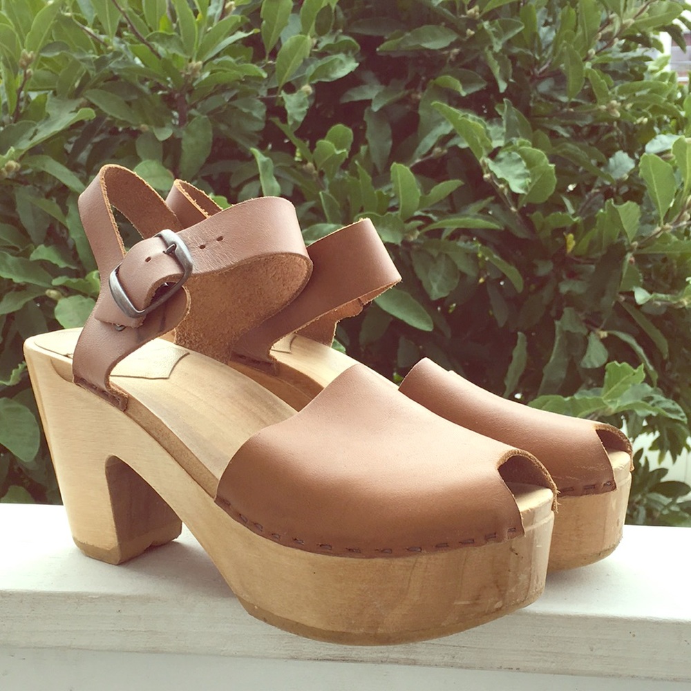 No. 6 Jane Clog with Peep Toe Palomino Platform